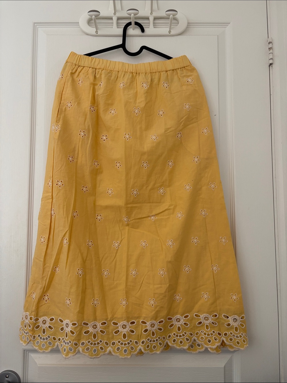 Old Navy Yellow Midi Skirt with White Eyelet Hem